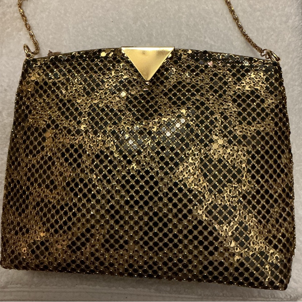 Vintage Chic Gold Mesh Clutch with Chain Strap